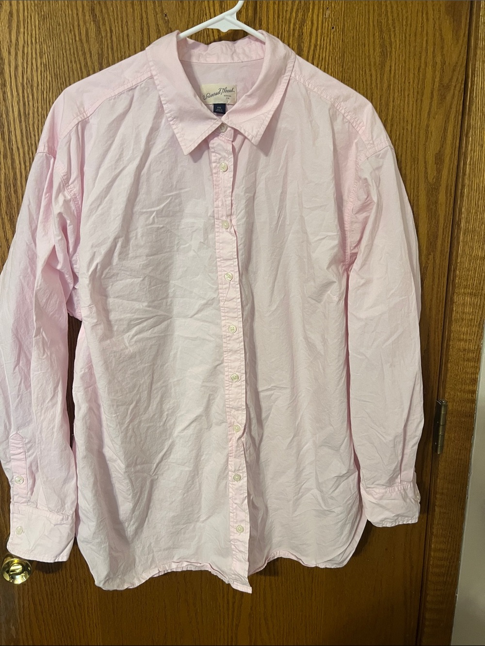 Universal Thread Woman’s Light Pink Long-Sleeve Button-Down Shirt